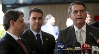 Carlos Bolsonaro provoca Luciano Huck após apresentador criticar fala de ministra