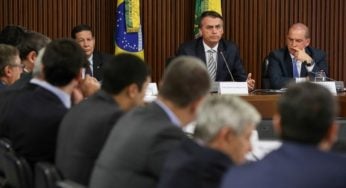 Bolsonaro anuncia alta do IOF, mas seu governo o desmente