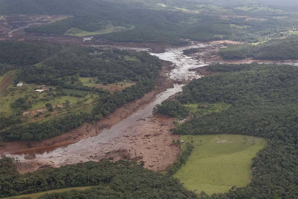 Prefeitura de Pará de Minas decreta estado de emergência por qualidade do rio Paraopeba