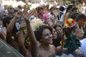 carnaval importunacao