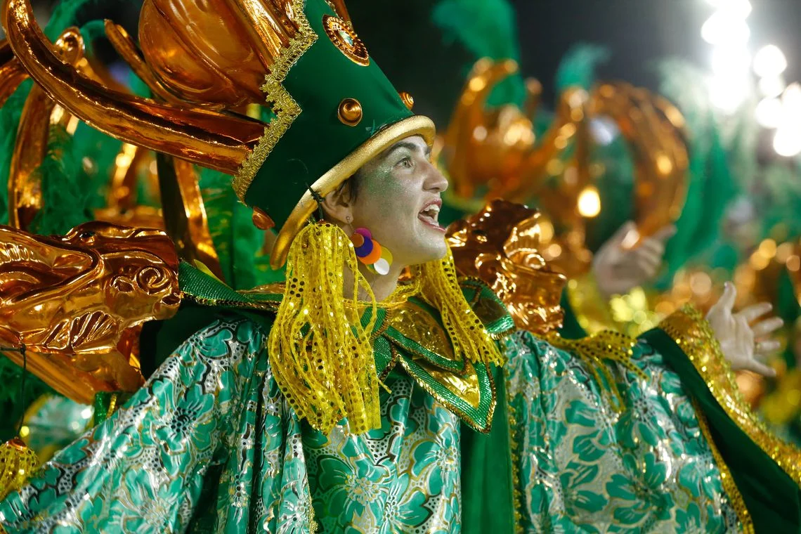 Passista no Sambódromo: Alegria, arte e descontração (foto Tânia Rego, Abr)