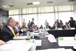 reuniao governadores com paulo guedes