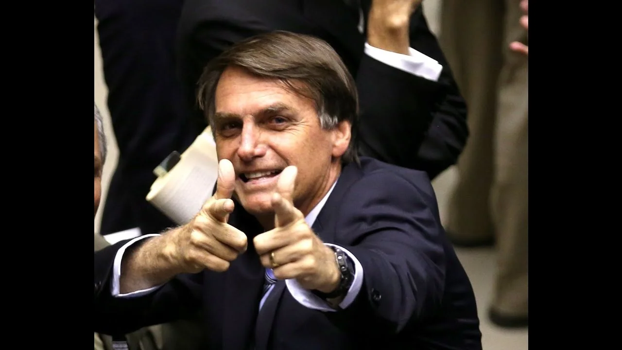 Museu de História Natural de Nova York expõe preocupação sobre homenagem a Jair Bolsonaro