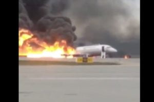 aviao incendio russia foto divulgacao redessociais