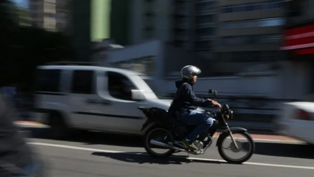 velocidade transito moto carro