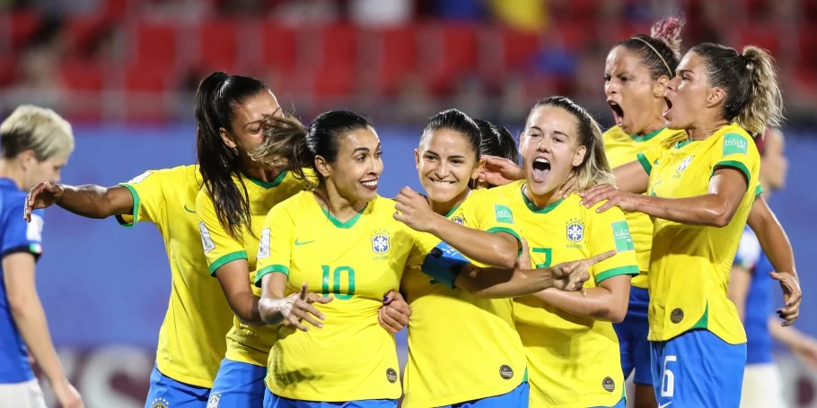 Brasil enfrenta a França em busca de vaga nas quartas de final, na Copa do Mundo Feminina