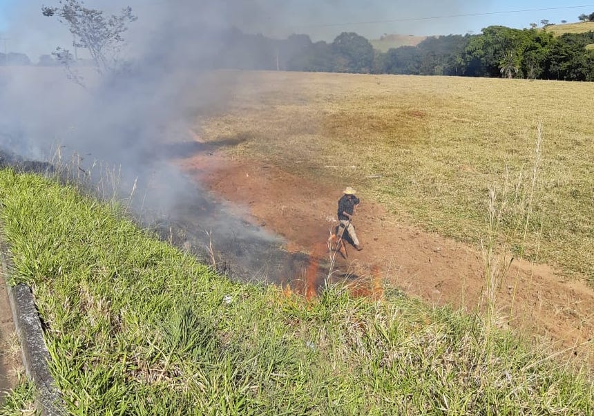 homem preso fogo pasto goias foto divulgacao