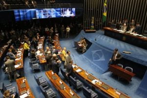 senado armas