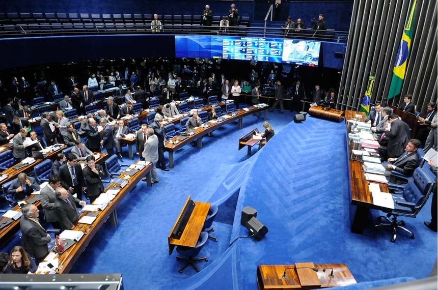 Senadores já se posicionam sobre Previdência: previsão de 42 votos a favor