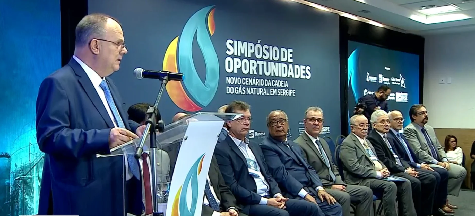 Empresário comete suicídio na frente de ministro de Minas e Energia e governador do Sergipe