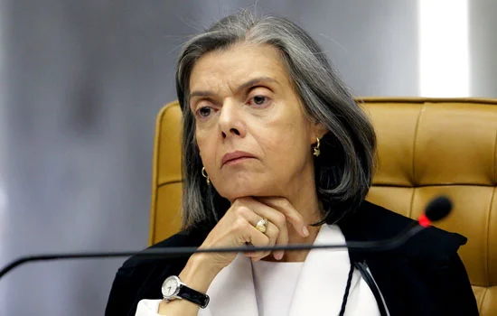 Cármen Lúcia arquiva pedido de investigação contra Moro feito por PT