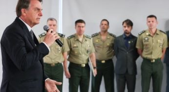 No dia do Soldado, Bolsonaro afirma que existe uma “guerra da informação” no Brasil