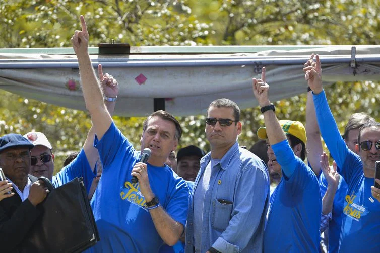 Em Marcha para Jesus, Bolsonaro dispara sobre ideologia de gênero: “Isso é coisa do capeta”