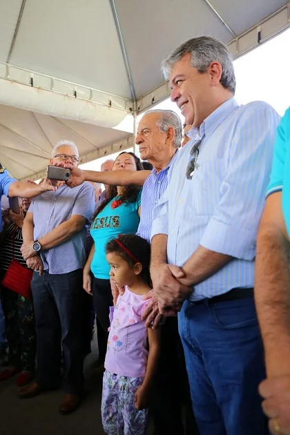 “Mutirão é referência até pra ONU”, diz Iris Rezende em edição no Jardim Guanabara