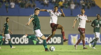 Após semana de protestos, Goiás se recupera com goleada diante do Fluminense