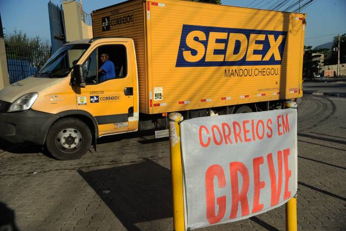 Greve dos Correios paralisa 700 funcionários em 15 cidades de Goiás