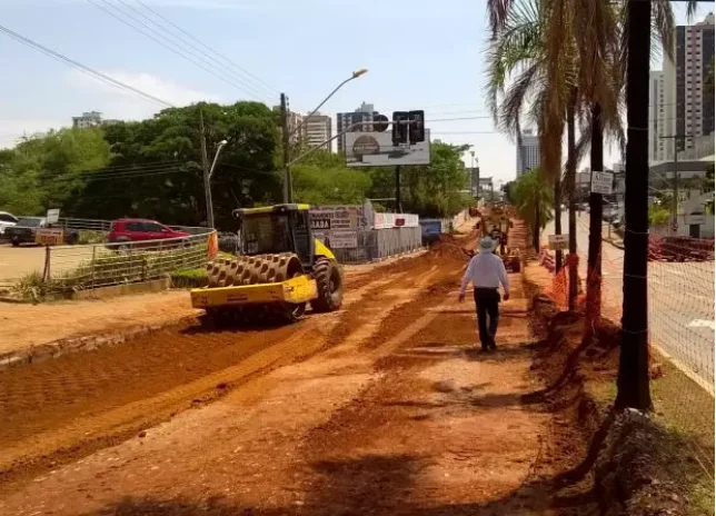 Nova etapa de obras do BRT bloqueia trecho da Avenida Goiás