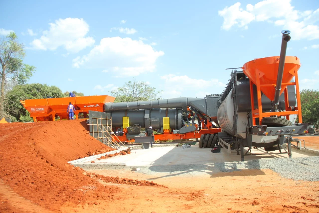 Goiânia recebe novo maquinário para produção de massa asfáltica