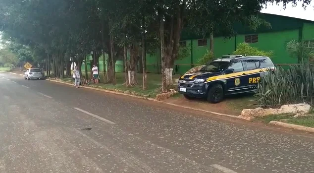 Garoto de 15 anos é flagrado dirigindo carro na BR-158, em Jataí