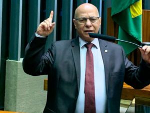 professor alcides foto camara dos deputados