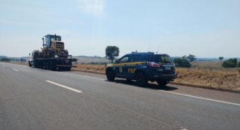 PRF e DECAR prendem motorista que transportava máquina agrícola roubada em São Paulo