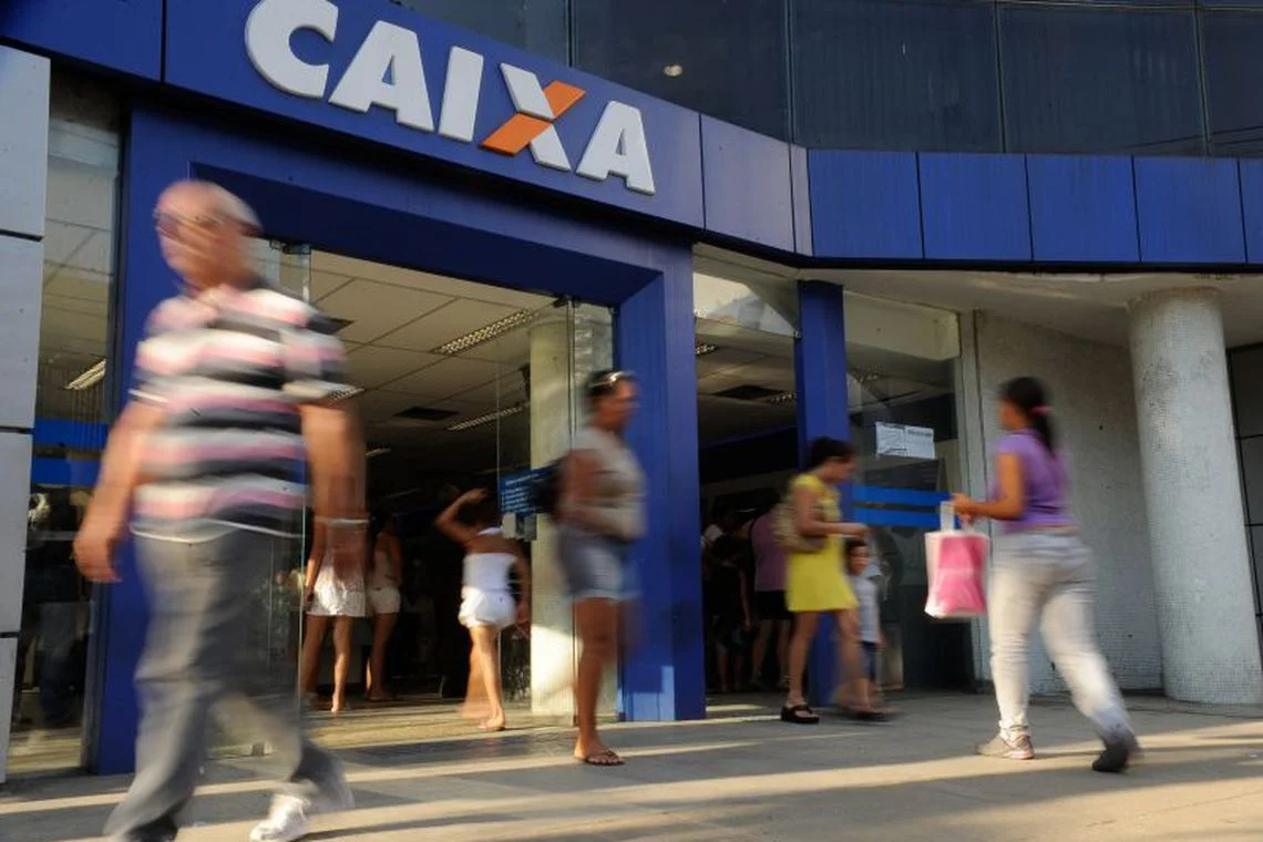 Caixa reduz juros do cheque especial pela metade