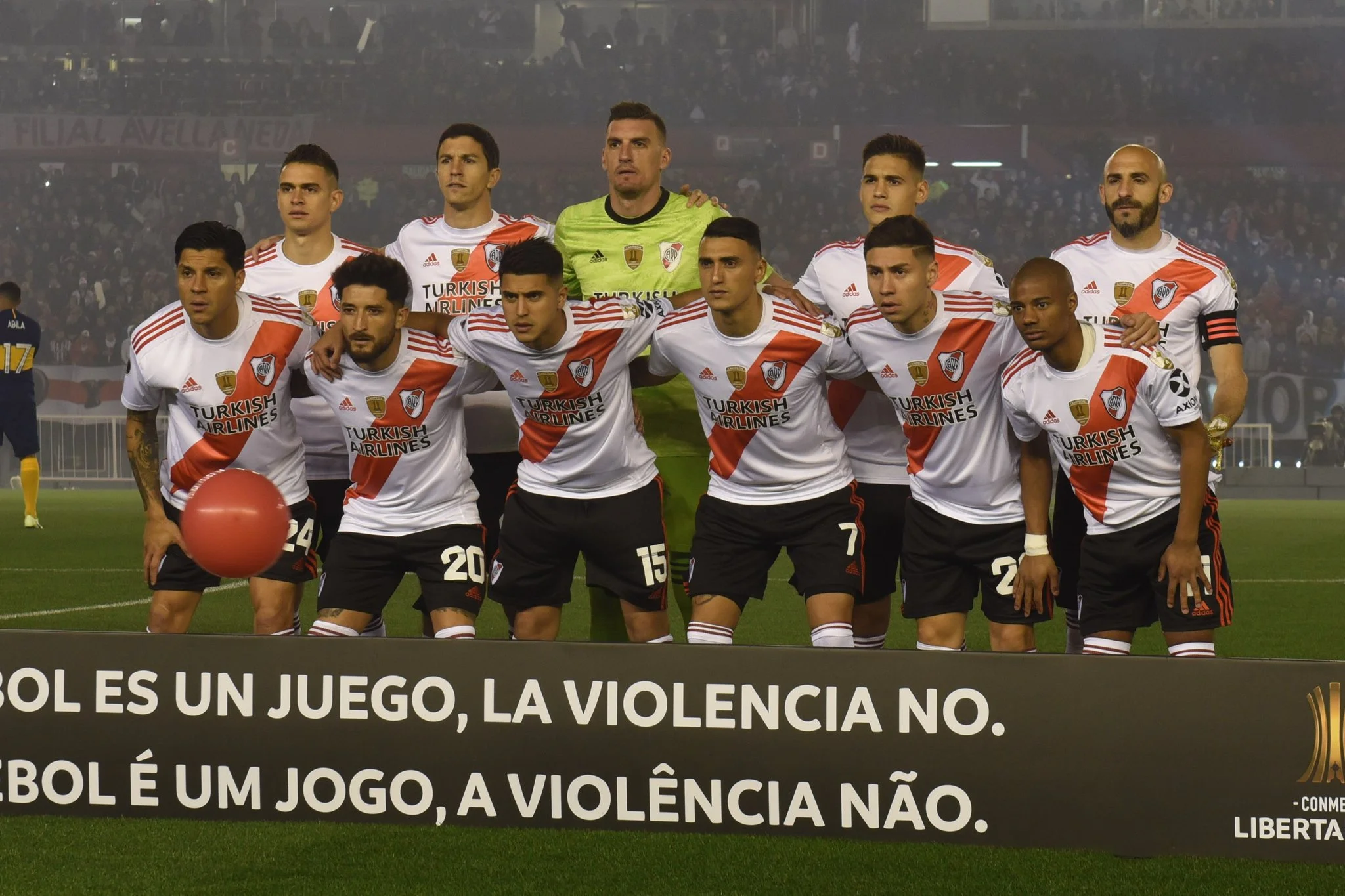 River Plate cresce após início irregular e chega forte pelo penta