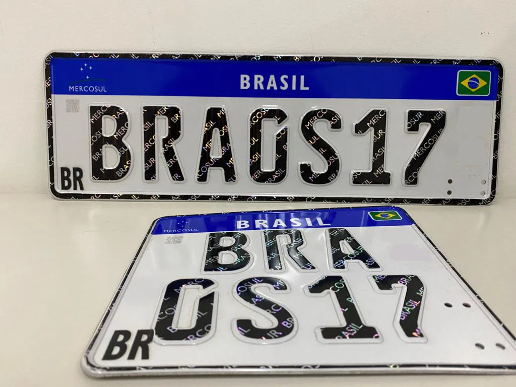 Placas padrão Mercosul começarão a ser instaladas em Goiás no fim do mês