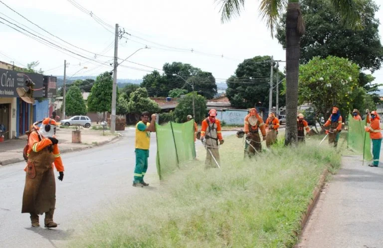 Comurg amplia serviços de limpeza e roçagem