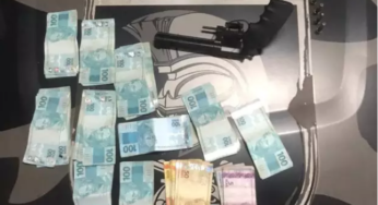 Mulher tenta subornar policiais com R$ 10 mil para evitar prisão, em Goiânia