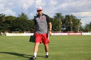 Ariel Mamede deixa comando técnico do Vila Nova