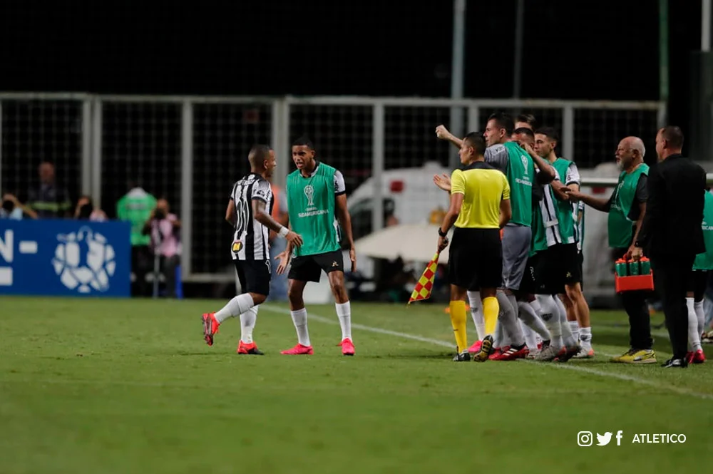 Atlético-MG vence, mas é eliminado da Sul-Americana; veja os gols