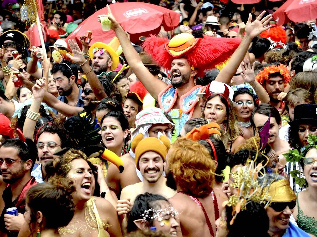 Carnaval do Rio de Janeiro tem 41 blocos nesta segunda