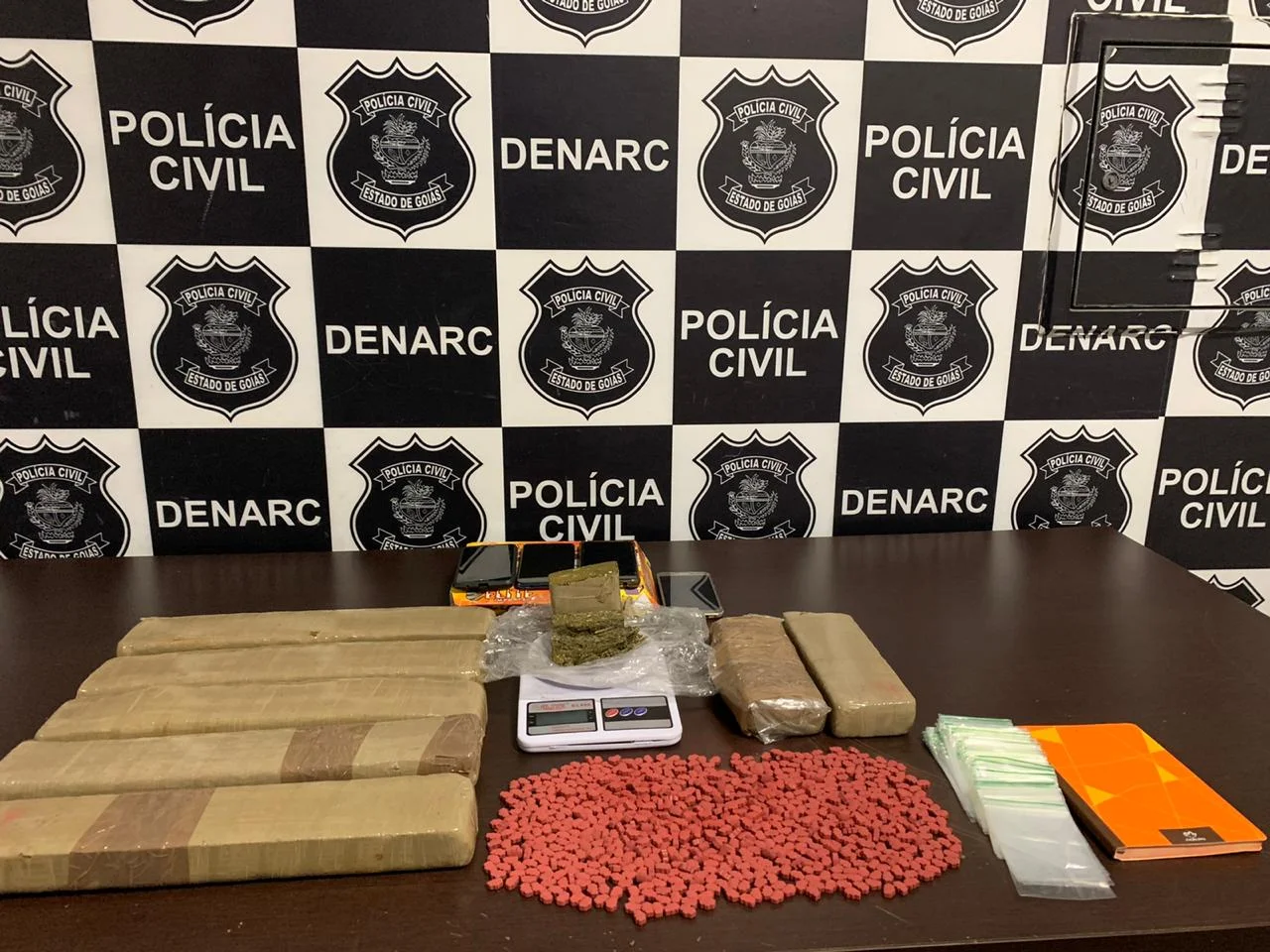 Máquina que produz 3 mil comprimidos de ecstasy por hora é apreendida em Trindade