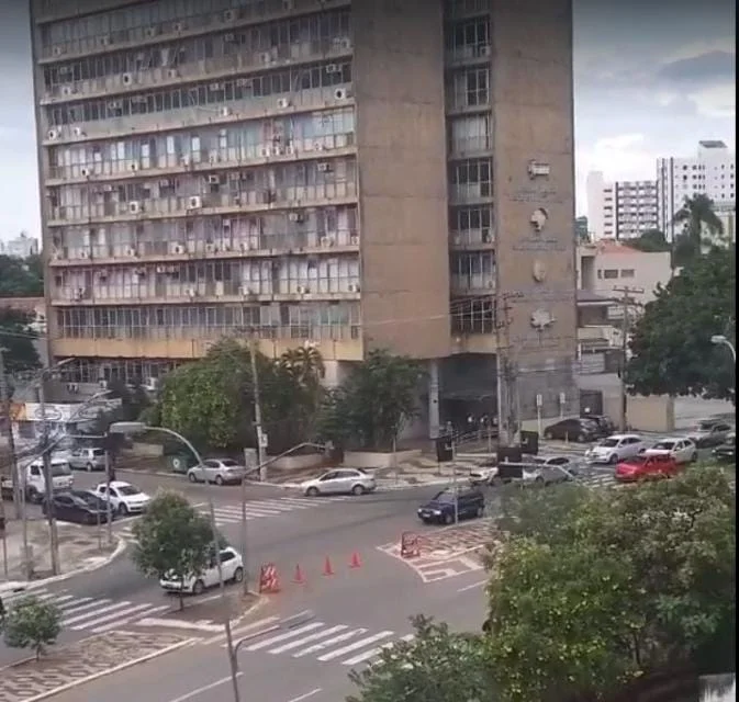 Comerciantes fazem “buzinaço” cobrando retomada de atividades