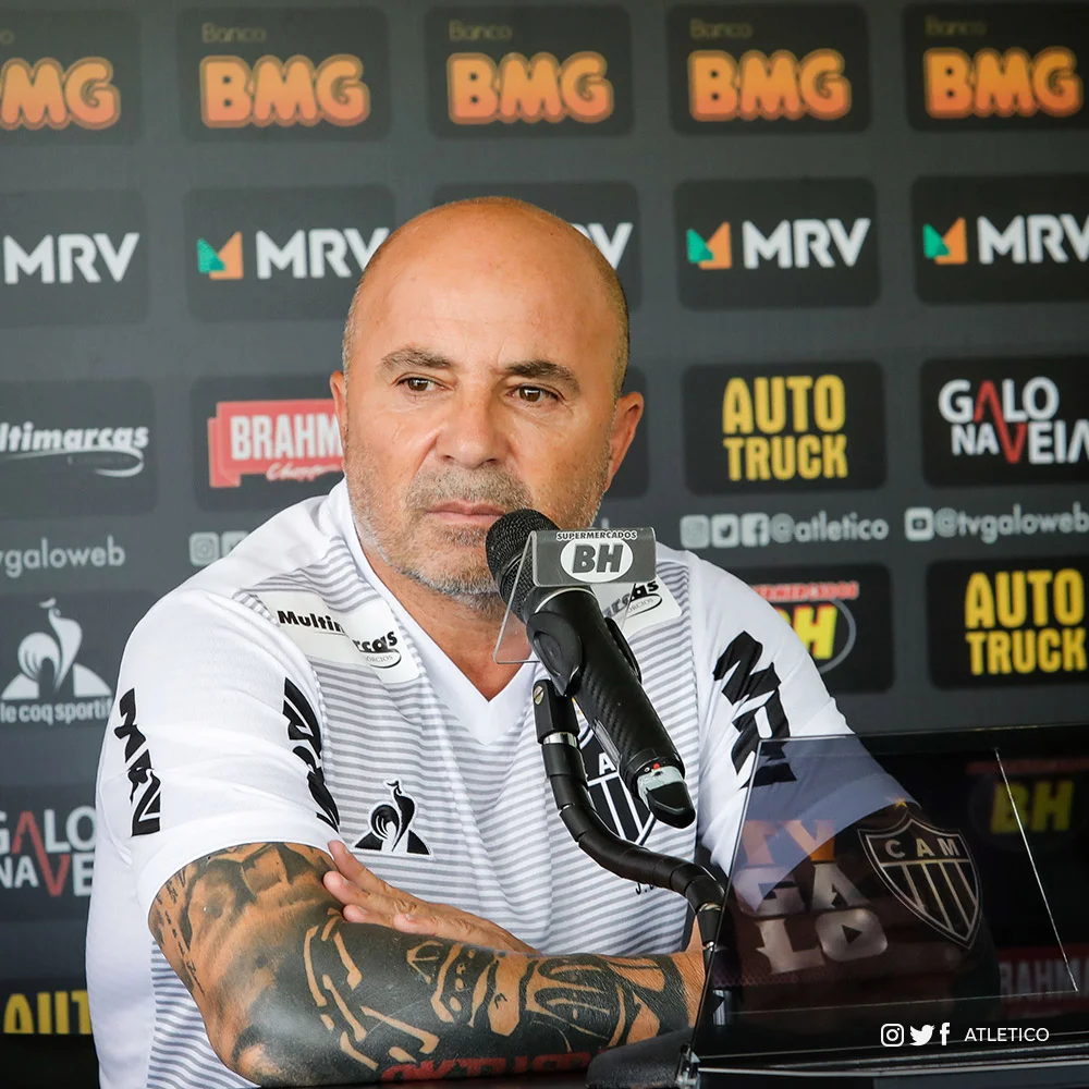 Sampaoli é apresentado no Atlético-MG e promete jogo ofensivo