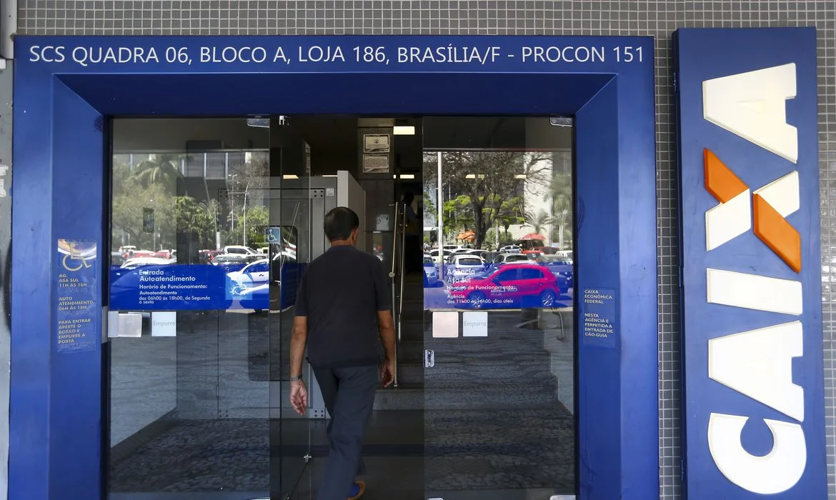 Agências da Caixa abrem duas horas mais cedo a partir segunda-feira