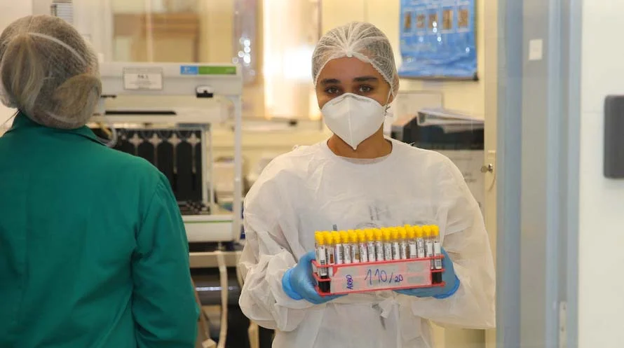 Metade dos contaminados pelo coronavírus em Aparecida trabalham na rede de saúde de Goiânia