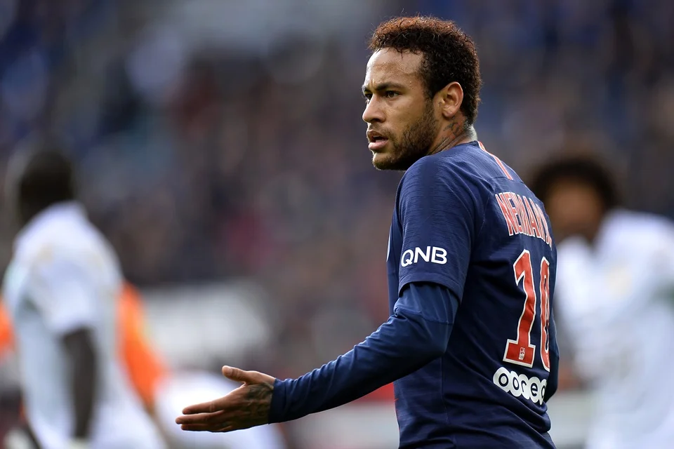 Neymar não aceita redução de salário no Paris Saint Germain