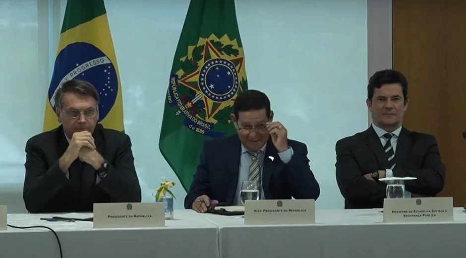 Bolsonaro diz que vídeo não tem provas; para Moro, material confirma tentativa de interferência