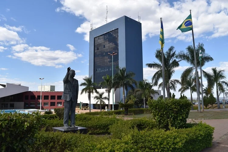 Prefeitura de Goiânia antecipa pagamento de setembro a seus servidores