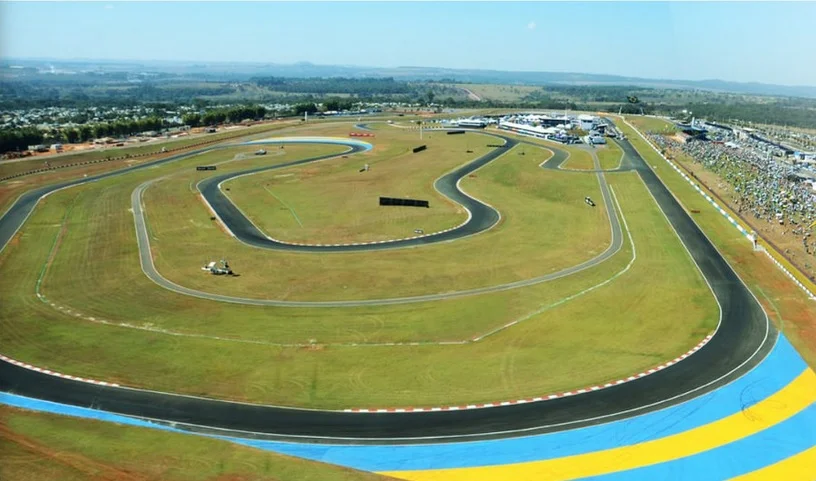 Autódromo de Goiânia reabre para treinos automobilísticos e de ciclismo