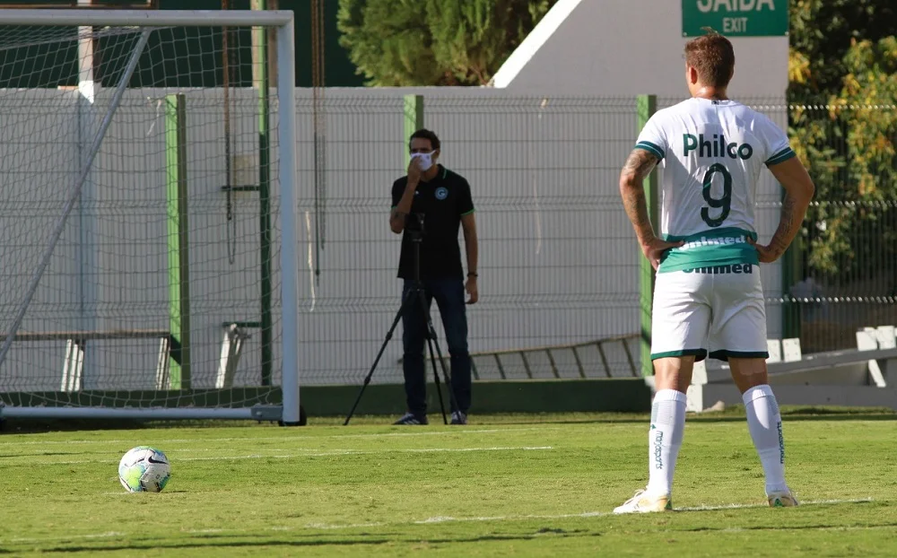 Goiás atropela Brasiliense em amistoso na Serrinha