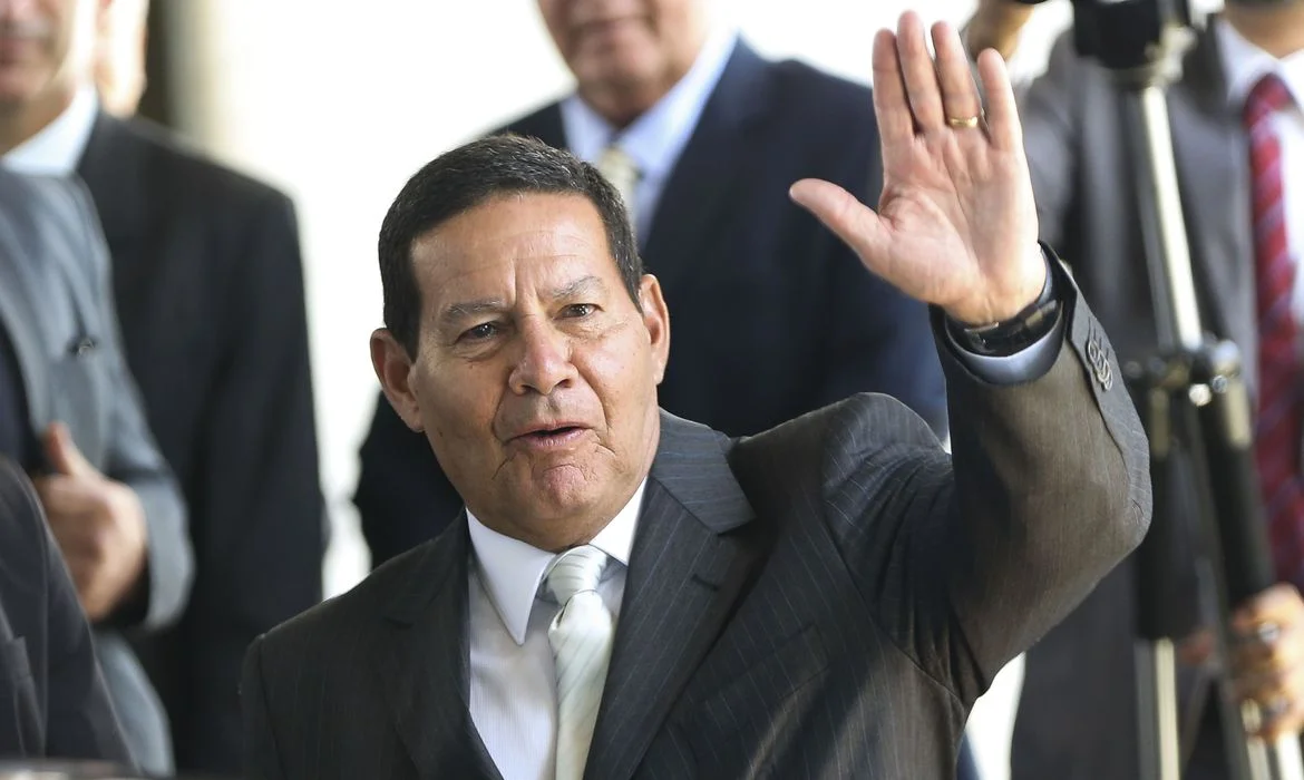 Vice-presidente Hamilton Mourão deve participar de campanhas eleitorais