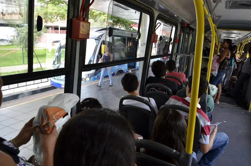 O passageiro sumiu: demanda diária do transporte tem queda drástica mesmo com retomada do comércio; “Processo contínuo” de afastamento, diz especialista