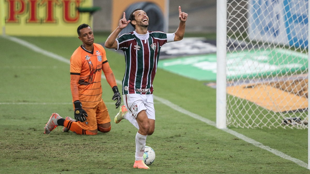 Nenê brilha no Maracanã, marca três e Fluminense elimina Figueirense na Copa do Brasil