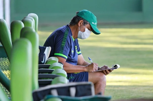 Goiás terá time recheado de revelações para jogo contra o Athletico Paranaense