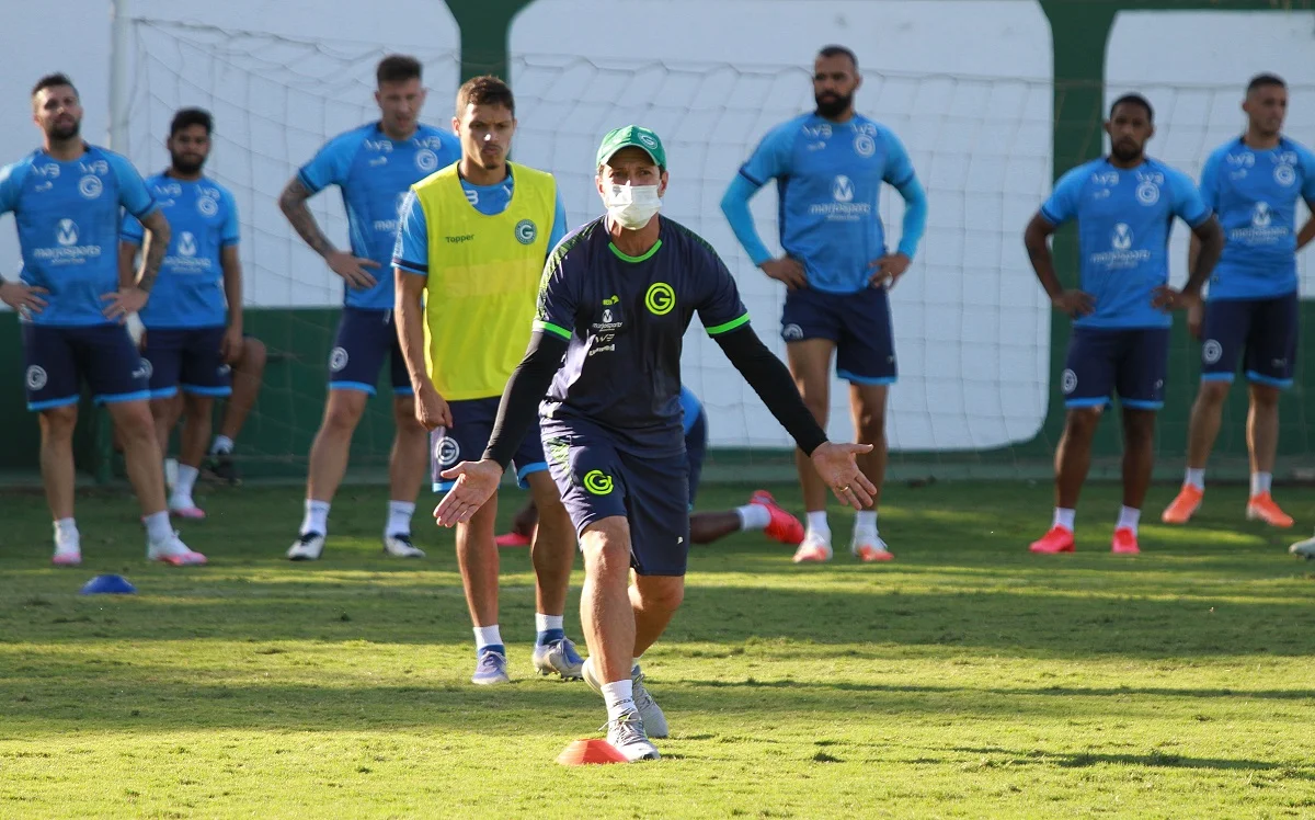 Goiás tem mais dois jogadores com testes positivos para Covid-19