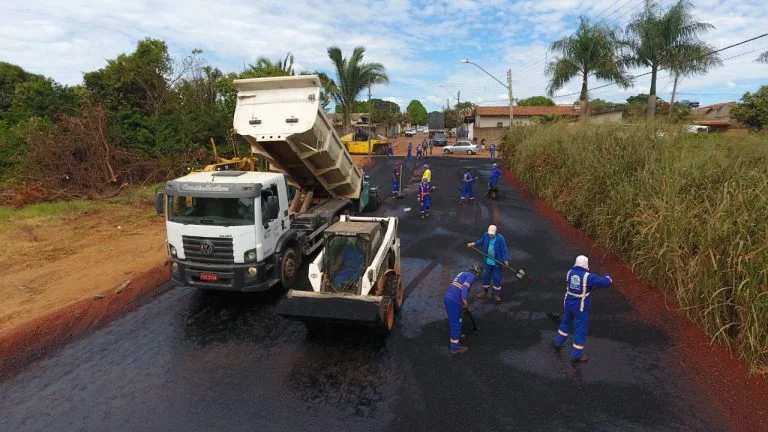 Mais sete bairros de Goiânia começam a receber pavimentação