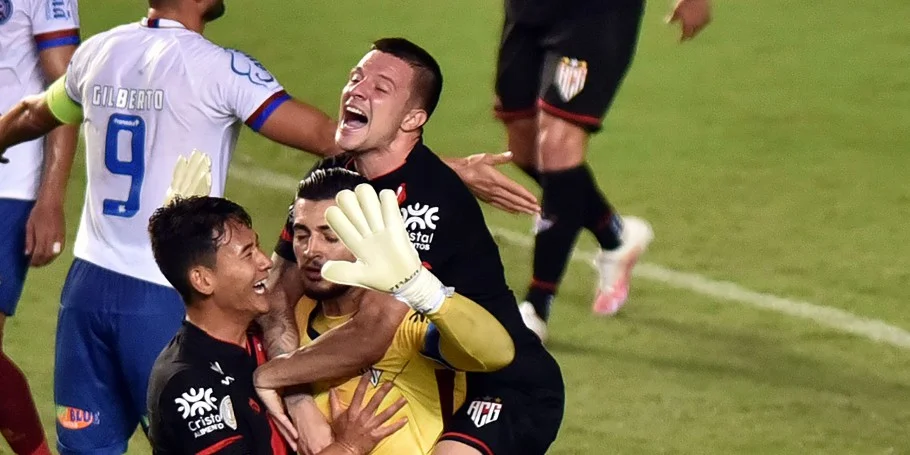 Com gol do goleiro Jean, Atlético vence Bahia em Salvador e pula para 12ª posição na Série A